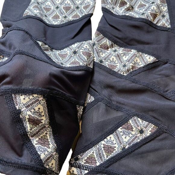 Athleta Mantra Print Leggings Cropped Navy White Print XS - Picture 7 of 10